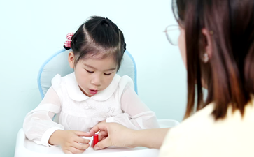 孩子語言表達(dá)不清楚是什么原因？